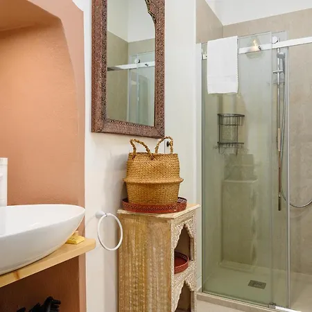 Dateo - Castel Morrone Charme Apartment Milan